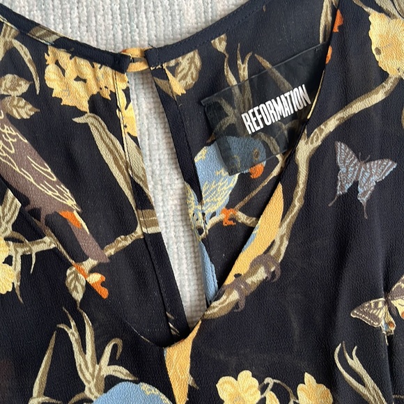 Reformation Floaty Viscose Minidress Sz 8 V neck with Lining and Keyhole Back - Picture 2 of 7